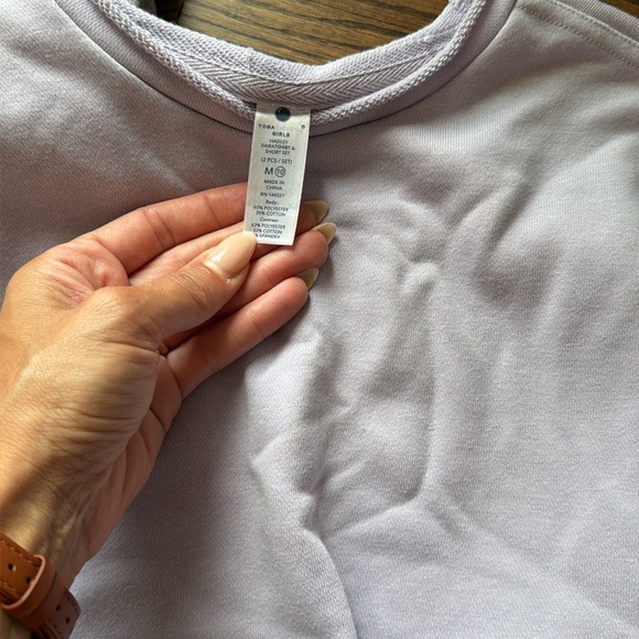 Sweatshirt bundle - Picture 4 of 4